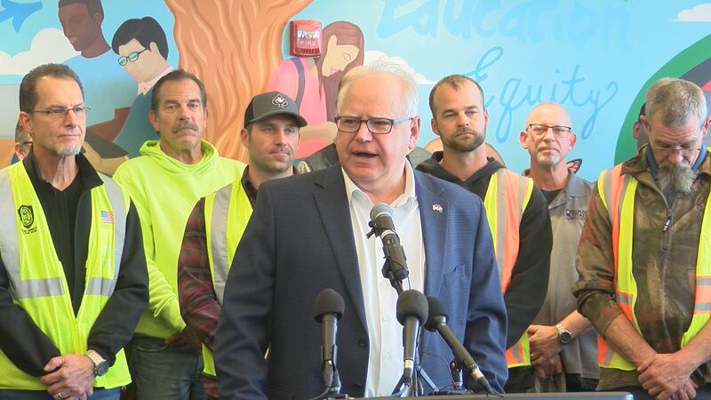 Tim Walz Tours St. Paul Technical College