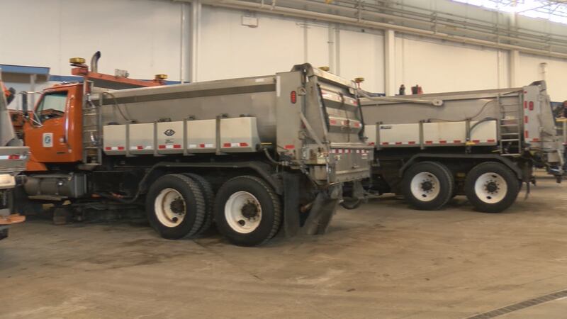 MnDOT plows